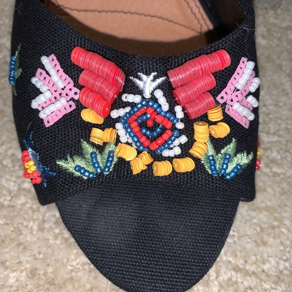 NWOT Beaded Rampage sandals - Picture 2 of 10